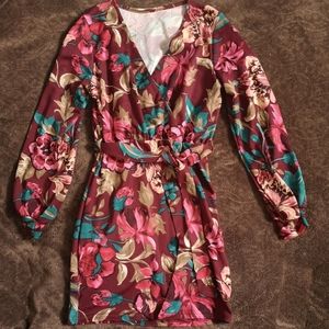 Short floral stretchy dress